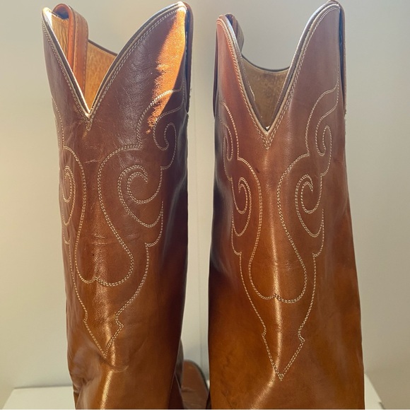 Tony Lama Tan Leather Heeled Boots - Picture 5 of 16